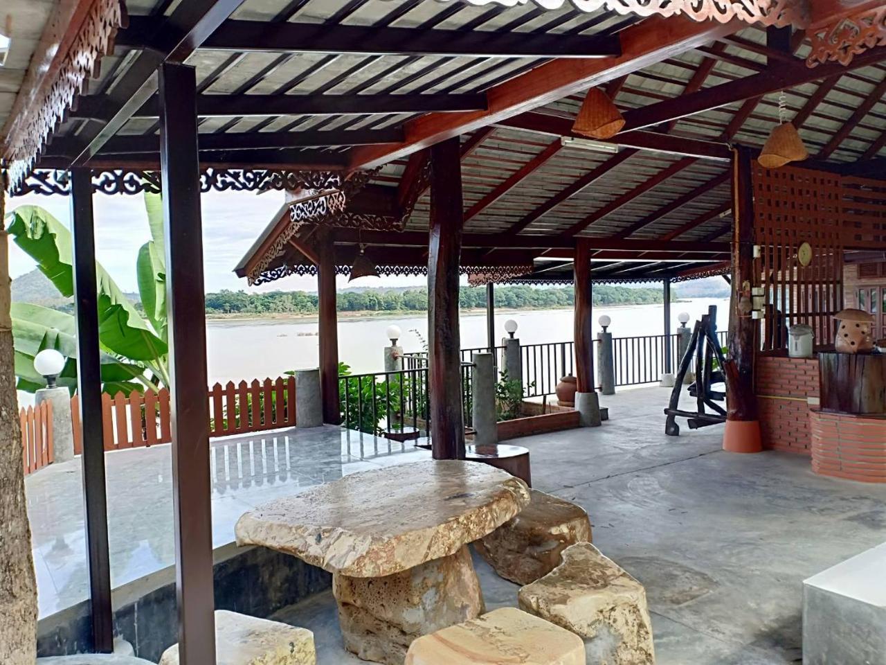 Pak Chom Rim Nam Kong Homestay מראה חיצוני תמונה